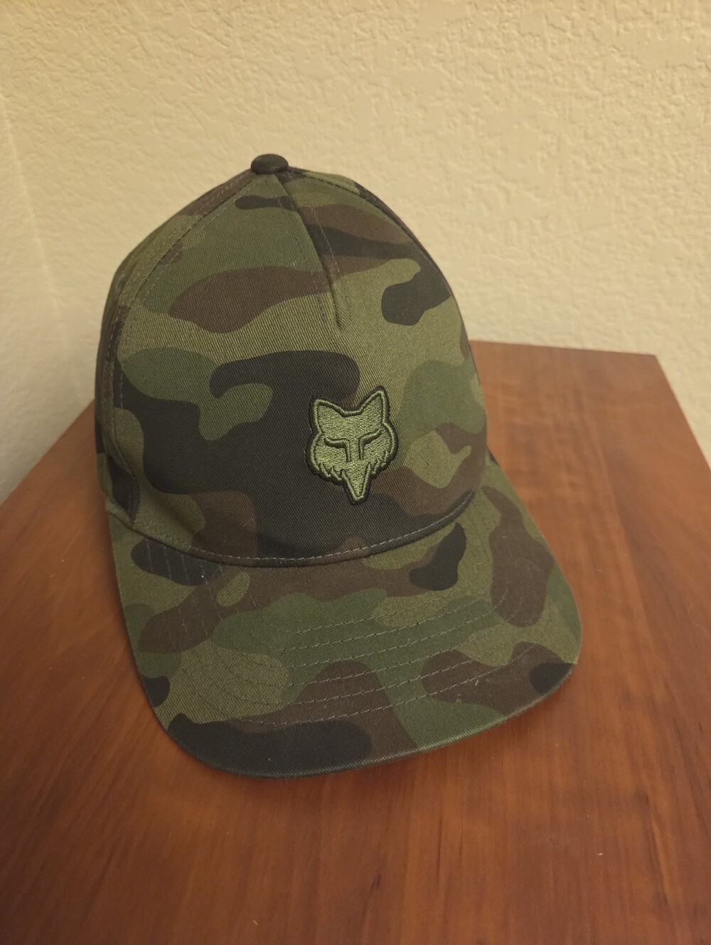 Like New Fox Racing Camo Flex-Fit Hat (S/M)